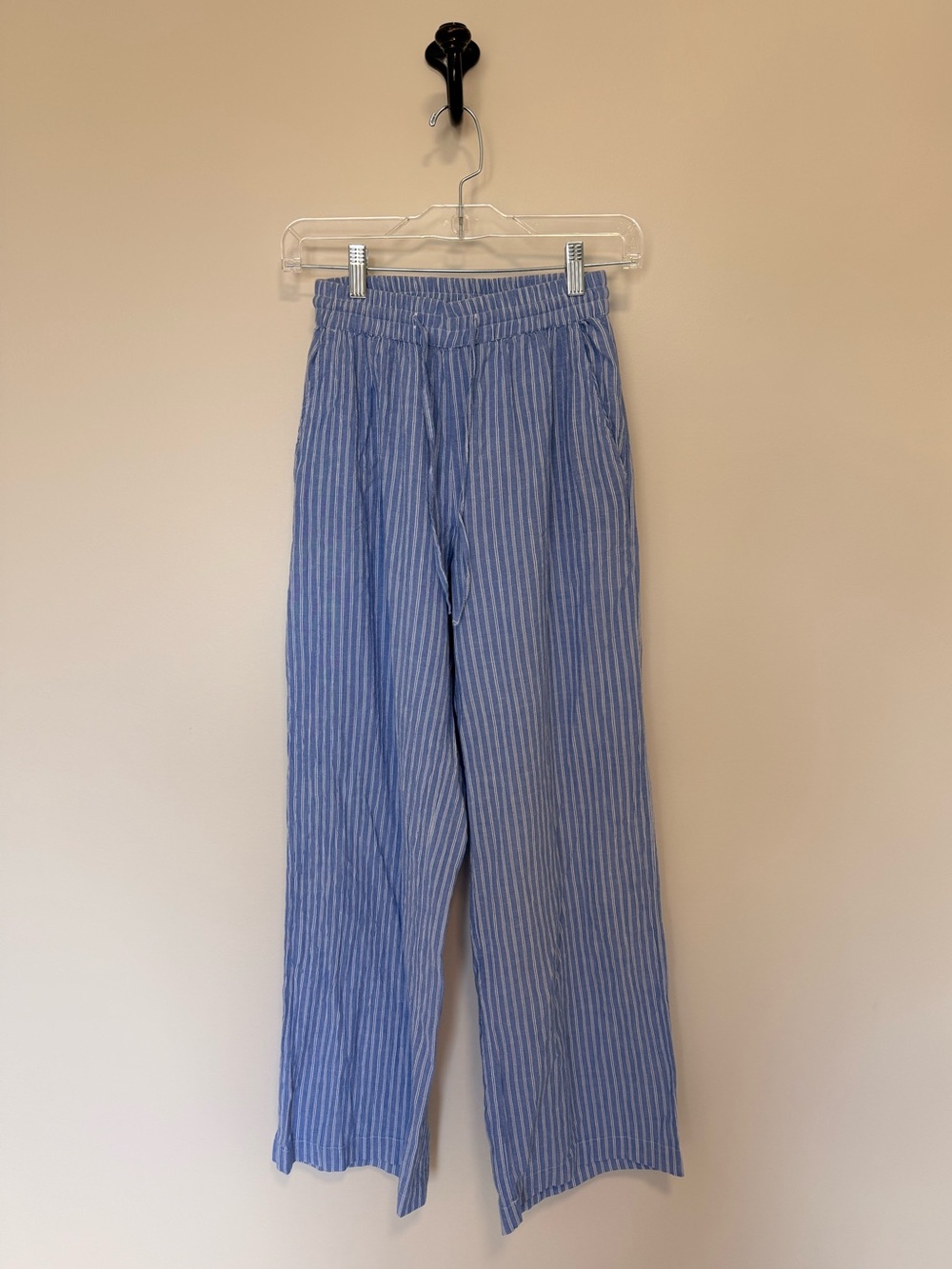 Cotton On Women’s Blue Striped Casual Drawstring Pants — Size 2